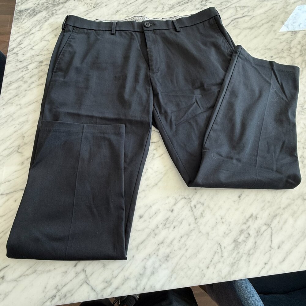 Hagger Men's Dark Blue Khaki Pants Size W38 x L30